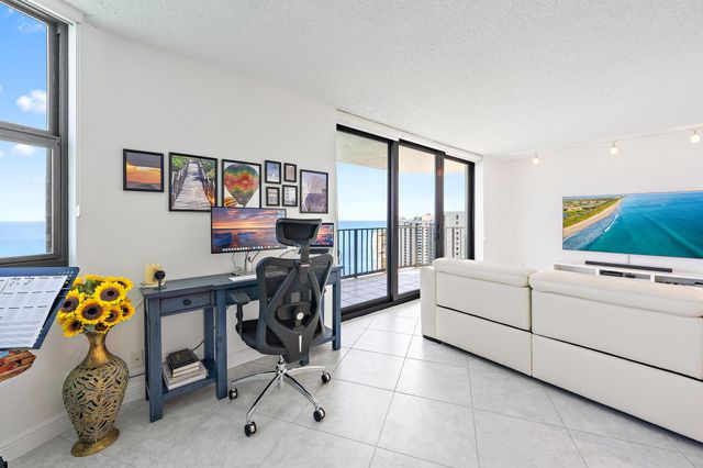 5420 N Ocean Drive Ph2, Riviera Beach, FL 33404