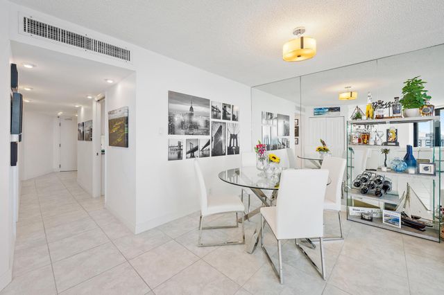 5420 N Ocean Drive Ph2, Riviera Beach, FL 33404