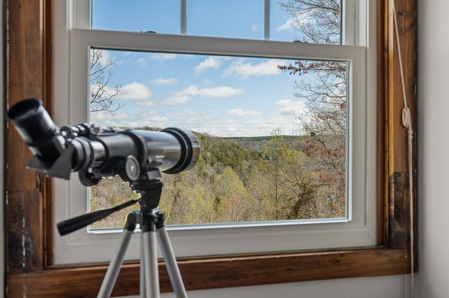 2318 Little Bend Road, Signal Mountain, TN 37377
