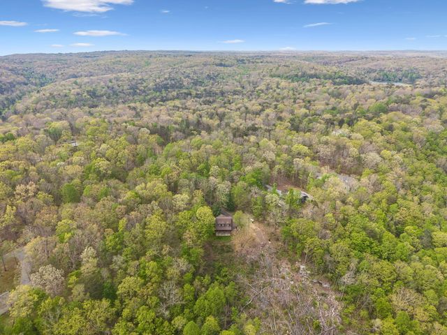 2318 Little Bend Road, Signal Mountain, TN 37377