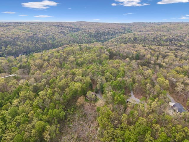 2318 Little Bend Road, Signal Mountain, TN 37377