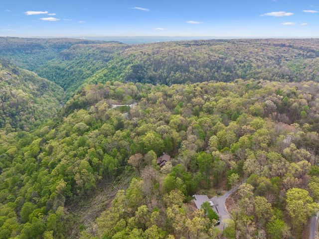 2318 Little Bend Road, Signal Mountain, TN 37377