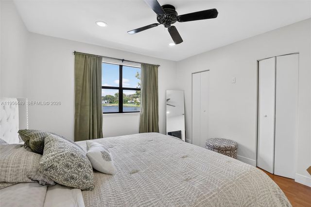 10431 NW 3rd St, Pembroke Pines, FL 33026