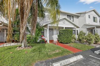 10431 NW 3rd St, Pembroke Pines, FL 33026