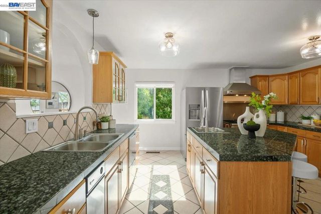 657 Byrdee Way, Lafayette, CA 94549