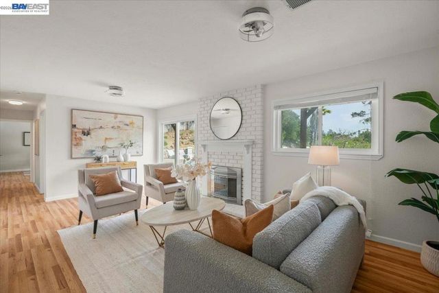 657 Byrdee Way, Lafayette, CA 94549