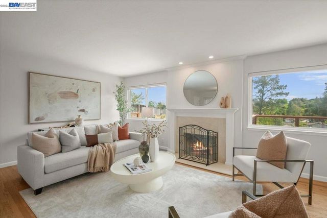 657 Byrdee Way, Lafayette, CA 94549