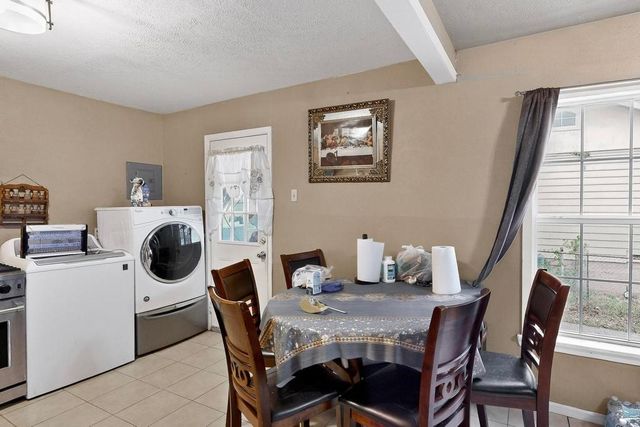 2706 Bentley Avenue, Dallas, TX 75211