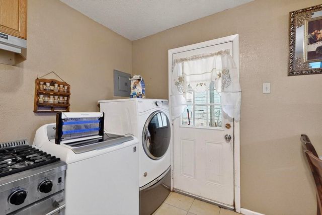 2706 Bentley Avenue, Dallas, TX 75211