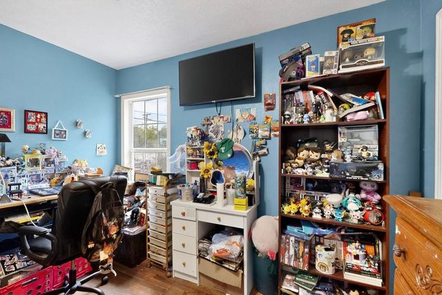 2706 Bentley Avenue, Dallas, TX 75211