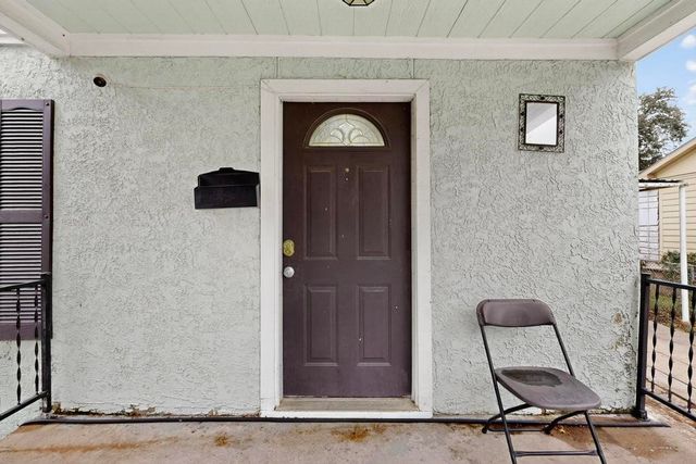 2706 Bentley Avenue, Dallas, TX 75211