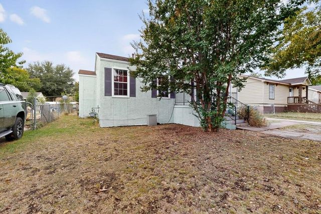 2706 Bentley Avenue, Dallas, TX 75211