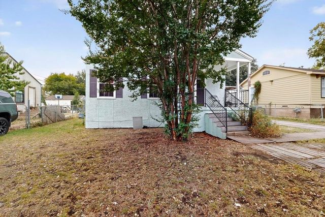 2706 Bentley Avenue, Dallas, TX 75211