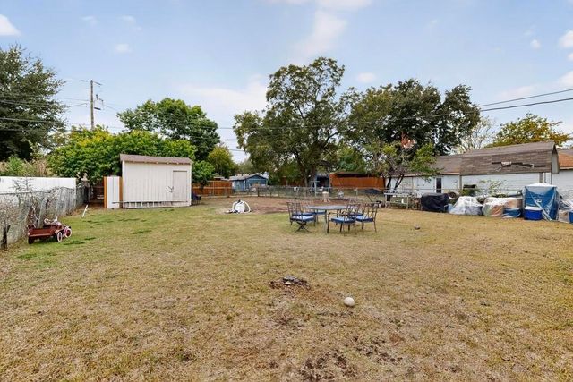 2706 Bentley Avenue, Dallas, TX 75211