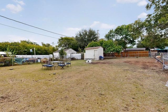 2706 Bentley Avenue, Dallas, TX 75211