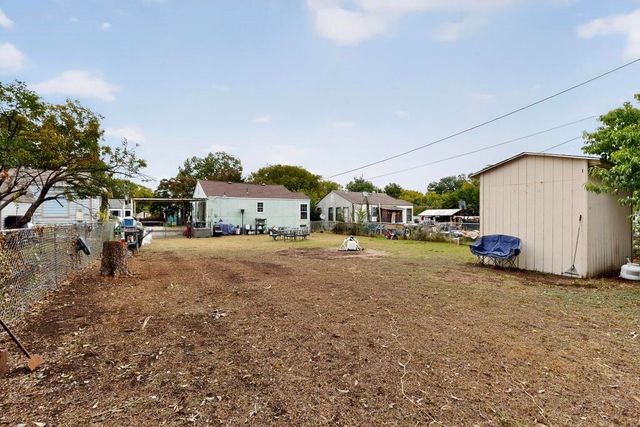 2706 Bentley Avenue, Dallas, TX 75211