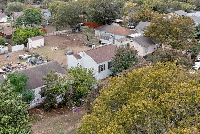 2706 Bentley Avenue, Dallas, TX 75211