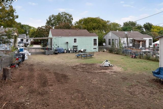 2706 Bentley Avenue, Dallas, TX 75211