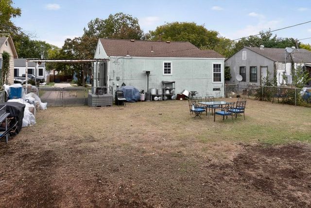 2706 Bentley Avenue, Dallas, TX 75211