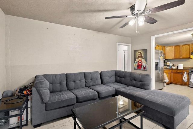 2706 Bentley Avenue, Dallas, TX 75211