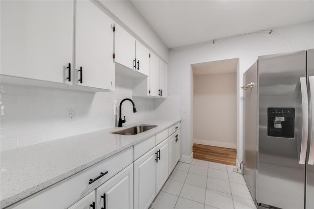 7402 WISHING WELL COURT, Tampa, FL 33619