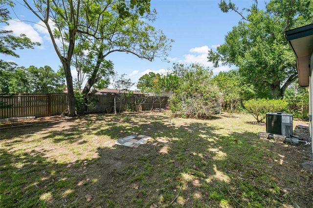 7402 WISHING WELL COURT, Tampa, FL 33619