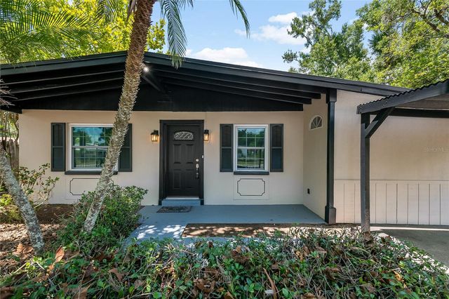 7402 WISHING WELL COURT, Tampa, FL 33619