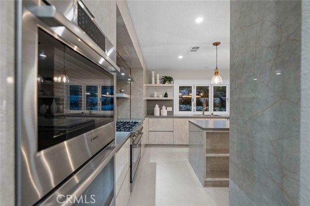 31792 Via Patito, Laguna Hills, CA 92679