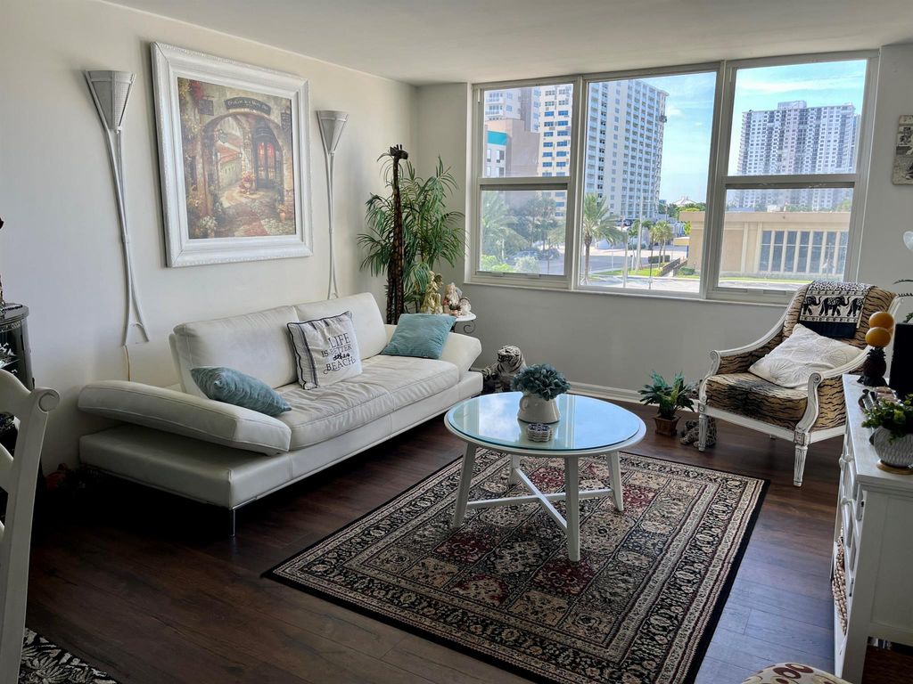 201 N Ocean Boulevard 302, Pompano Beach, FL 33062