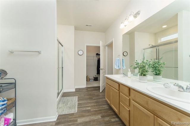 4639 Crestway Drive, Brighton, MI 48116