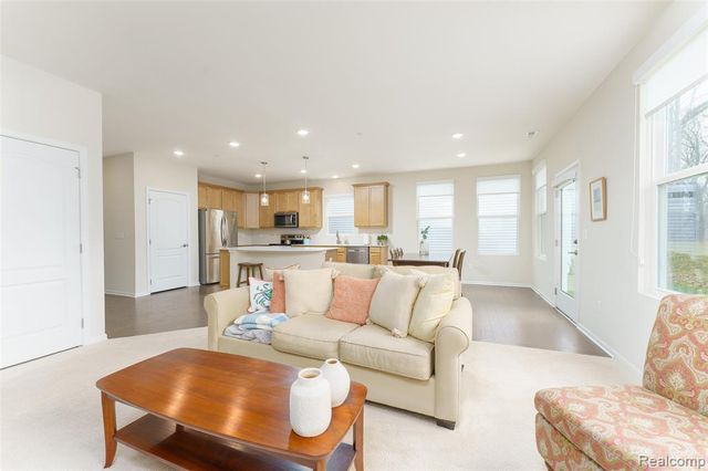 4639 Crestway Drive, Brighton, MI 48116