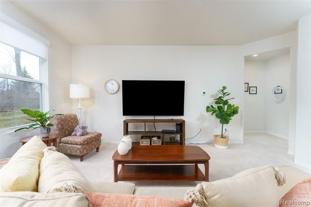 4639 Crestway Drive, Brighton, MI 48116