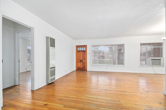 327 Altgelt, San Antonio, TX 78201