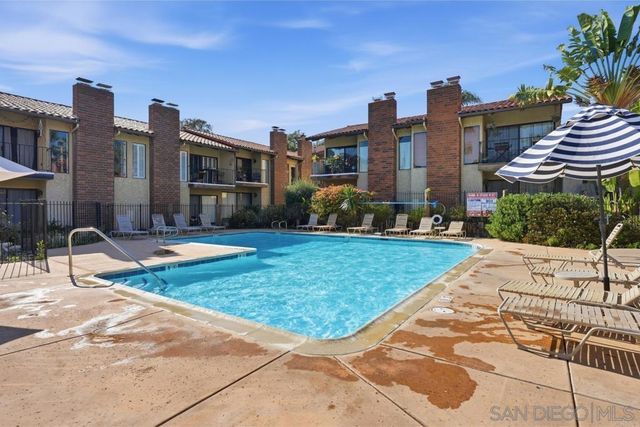 1913 Alga Rd A, Carlsbad, CA 92009