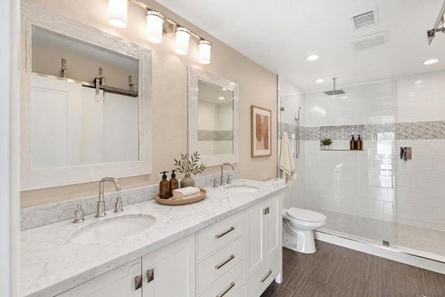 1913 Alga Rd A, Carlsbad, CA 92009