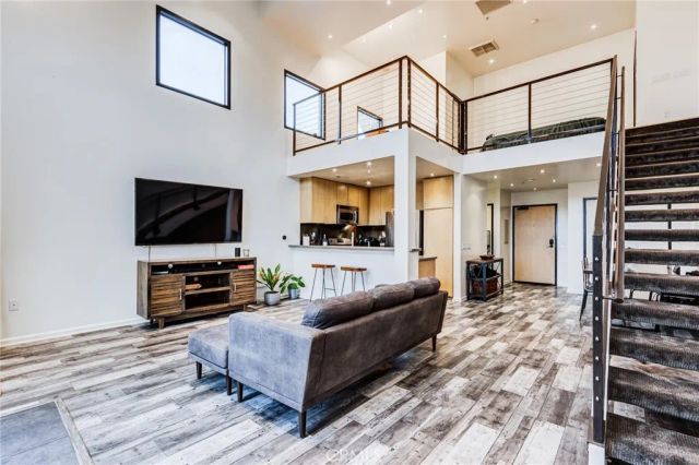 101 W Mission 327, Pomona, CA 91766