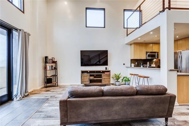 101 W Mission 327, Pomona, CA 91766