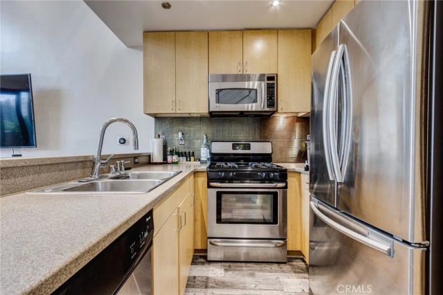 101 W Mission 327, Pomona, CA 91766