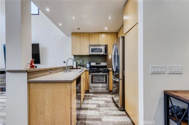 101 W Mission 327, Pomona, CA 91766