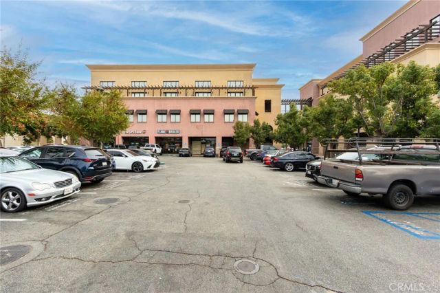 101 W Mission 327, Pomona, CA 91766