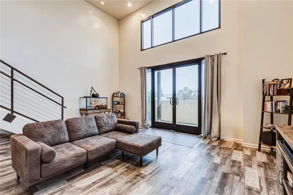 101 W Mission 327, Pomona, CA 91766