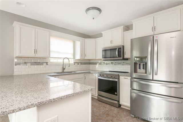 7900 Meyer Loop, Sellersburg, IN 47172