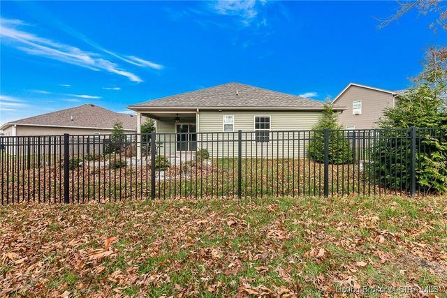 7900 Meyer Loop, Sellersburg, IN 47172