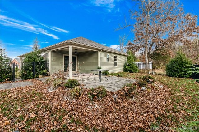 7900 Meyer Loop, Sellersburg, IN 47172