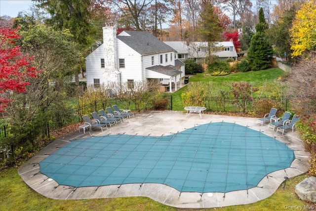 3 Chalford Lane, Scarsdale, NY 10583