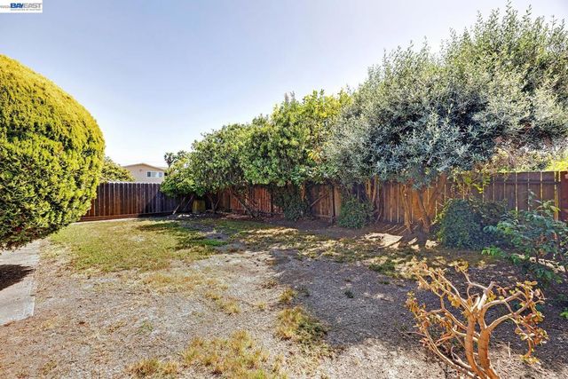 650 Greer Ave, San Leandro, CA 94579