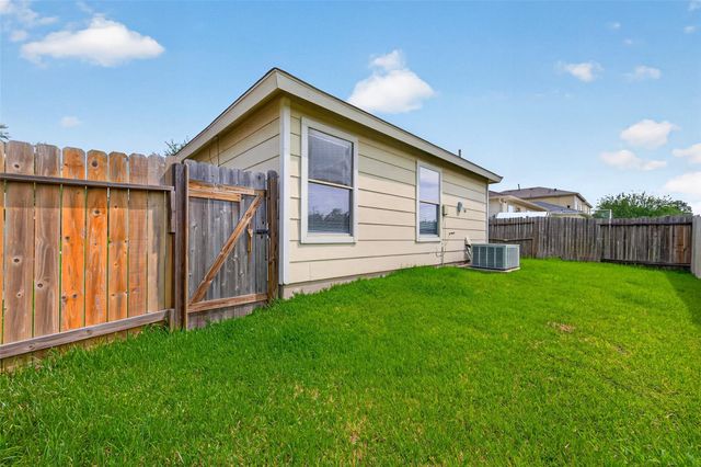 22851 Twisting Pine Drive, Spring, TX 77373
