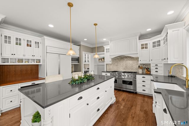 7 Elizabeth Drive, Westport, CT 06880