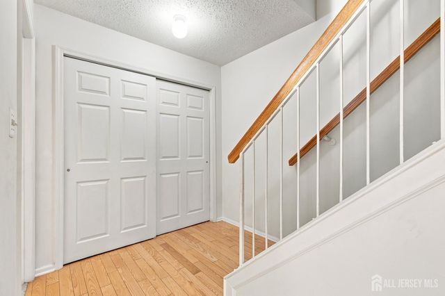 63 Prestwick Way, Edison, NJ 08820