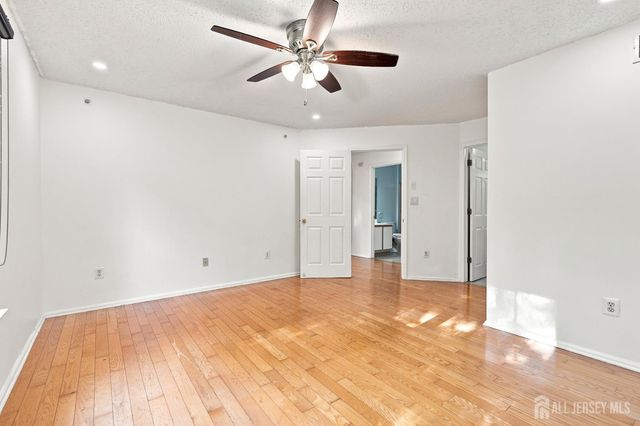 63 Prestwick Way, Edison, NJ 08820